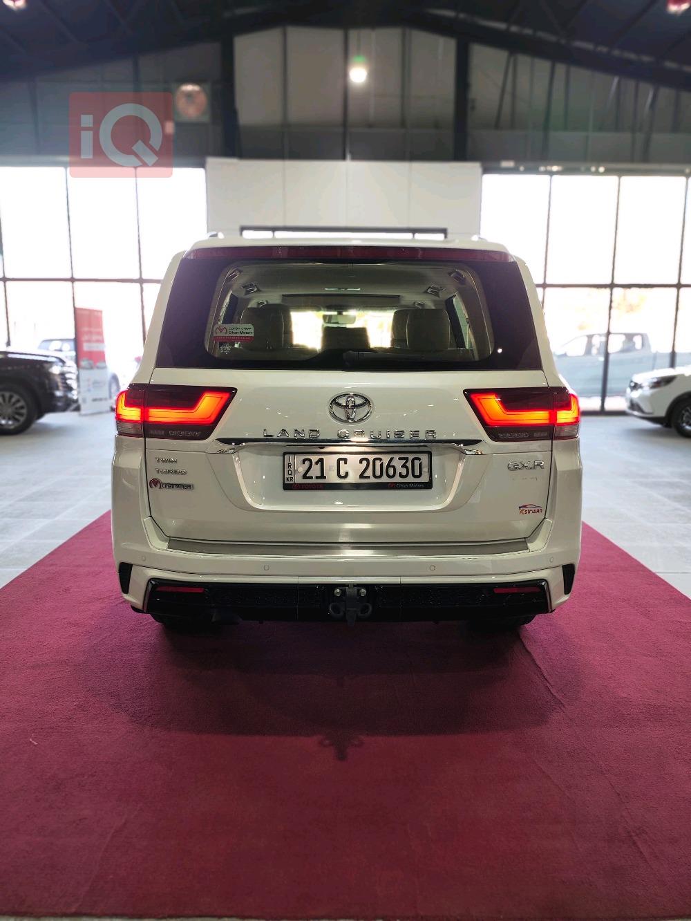 Toyota Land Cruiser